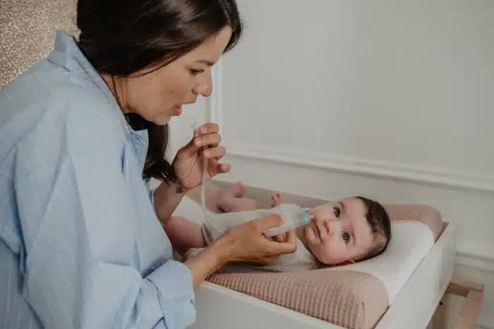 Cómo usar el aspirador nasal en bebés 